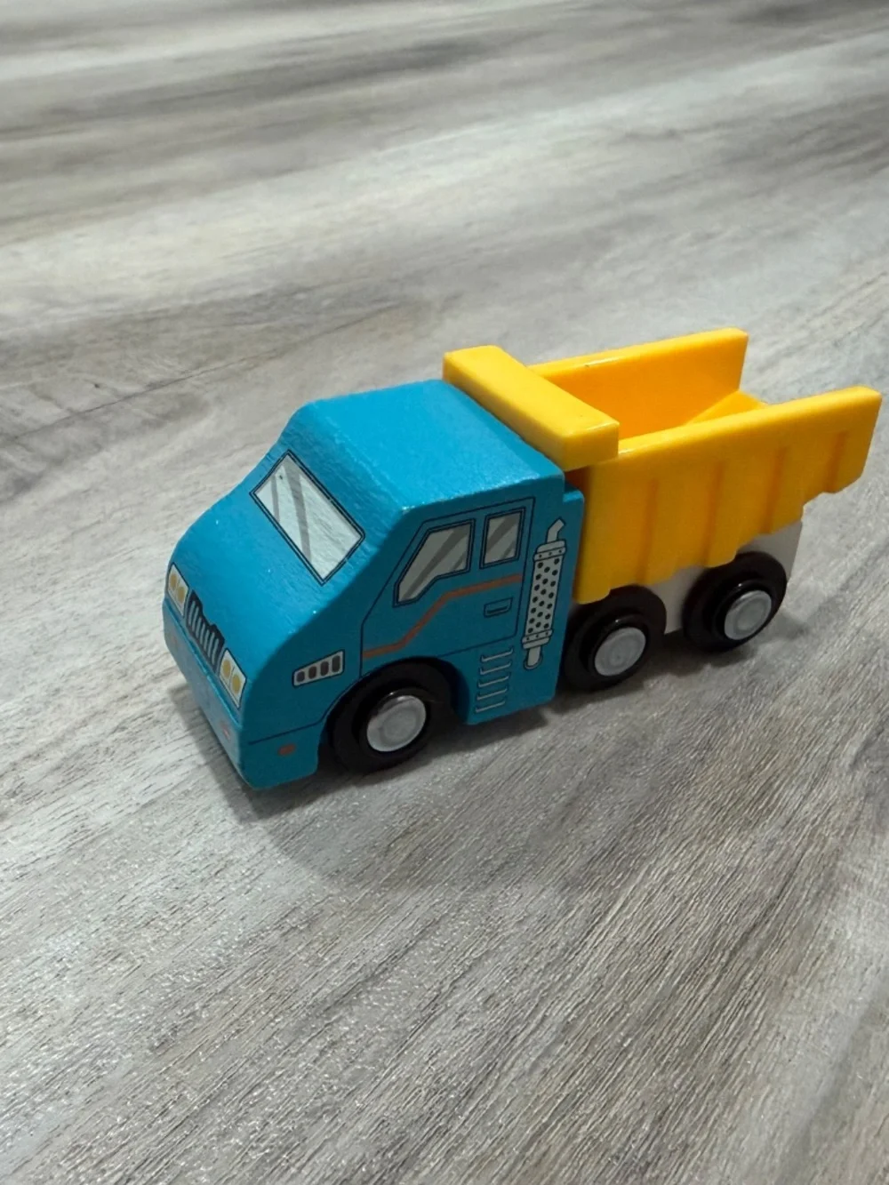 B. Toys toys wood